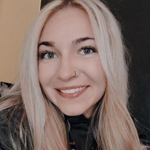 Meet your Posher, Addison